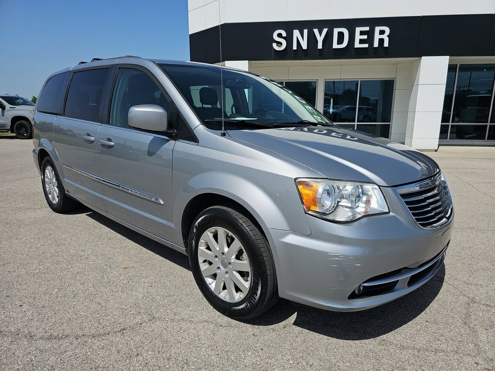 Used 2014 Chrysler Town & Country Touring with VIN 2C4RC1BG4ER441500 for sale in Napoleon, OH