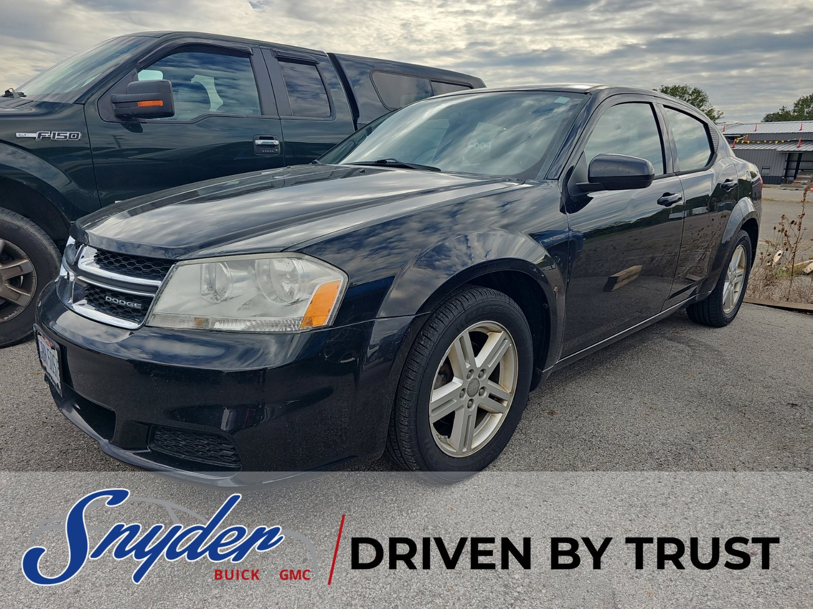 Used 2012 Dodge Avenger SXT with VIN 1C3CDZCB2CN177566 for sale in Napoleon, OH