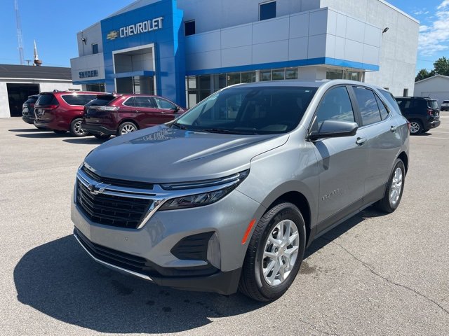 2023 Chevrolet Equinox LT photo 2