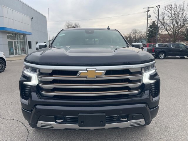 2022 Chevrolet Silverado 1500 High Country photo 3