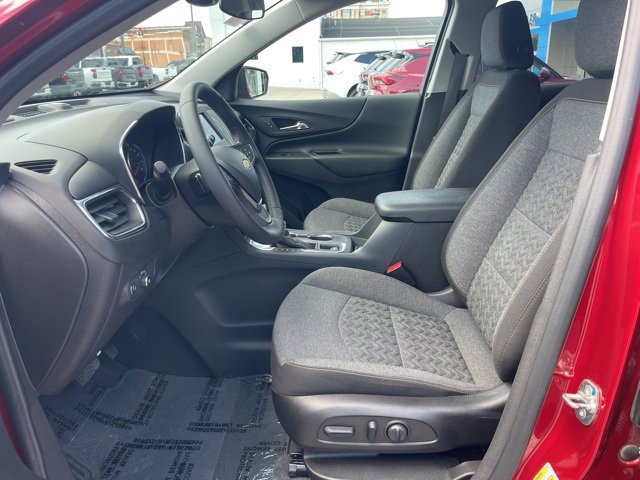 2024 Chevrolet Equinox LT photo 4