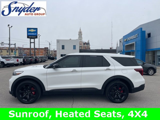 2022 Ford Explorer ST's photo