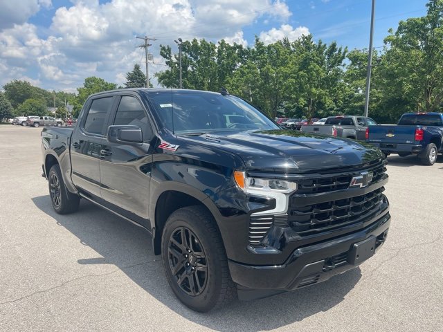 2024 Chevrolet Silverado 1500 RST photo 4