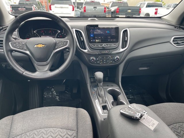 2022 Chevrolet Equinox LT photo 3