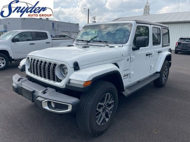 2024 Jeep Wrangler Sahara's photo