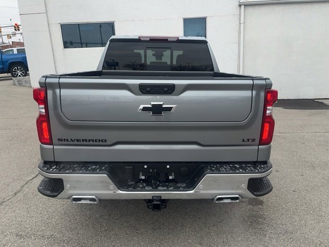 2025 Chevrolet Silverado 1500 LTZ photo 4
