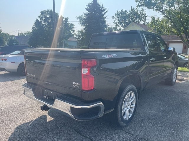2022 Chevrolet Silverado 1500 LTZ photo 2