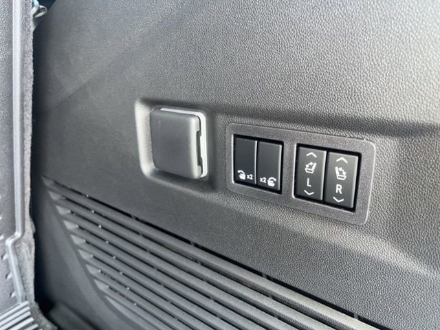 2026 Chevrolet Tahoe Premier - Photo 15