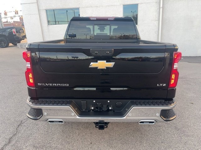 2026 Chevrolet Silverado 1500 LTZ photo 4