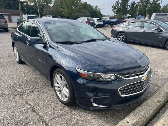 2016 Chevrolet Malibu 1LT photo 2