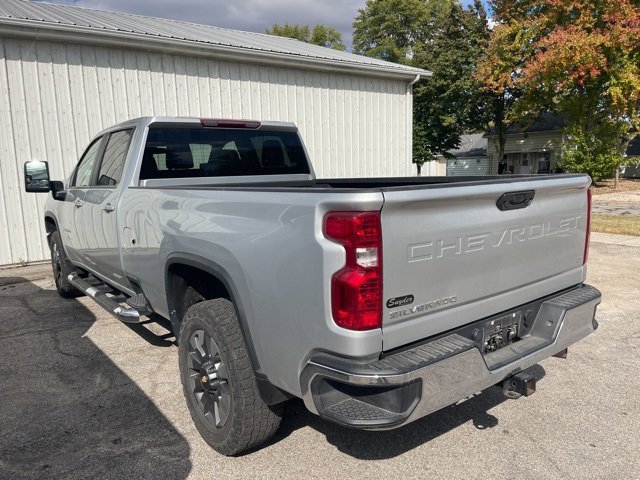 2023 Chevrolet Silverado 3500HD LT photo 4