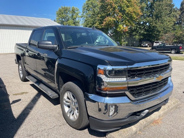 2018 Chevrolet Silverado 1500 LT photo 2