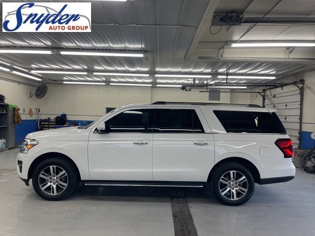 2023 Ford Expedition Limited's photo