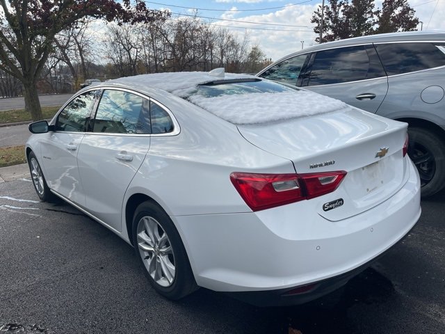 2017 Chevrolet Malibu 1LT photo 4
