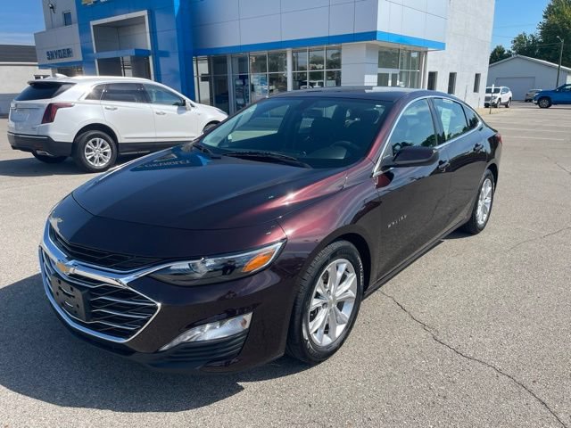 Used 2020 Chevrolet Malibu 1LT with VIN 1G1ZD5ST8LF047447 for sale in Napoleon, OH