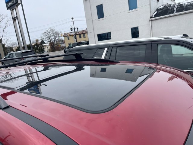 2025 Chevrolet Traverse RS photo 2