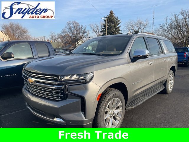 2021 Chevrolet Suburban Premier's photo