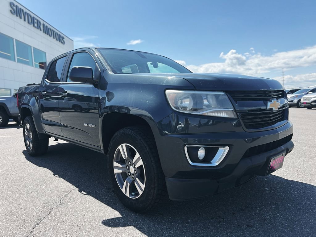 2017 Chevrolet Colorado Work Truck photo 4