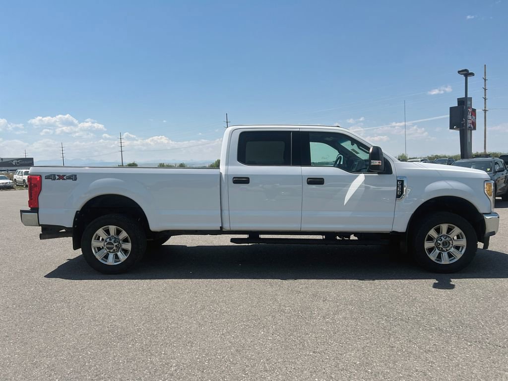 2017 Ford F-350 photo 2