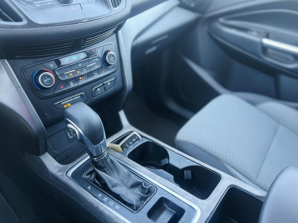 2019 Ford Escape SE - Photo 16