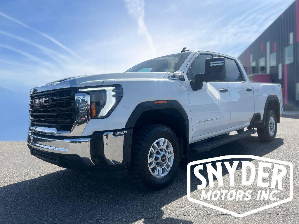 2024 GMC Sierra Pro 4WD Crew Cab Standard Box's photo