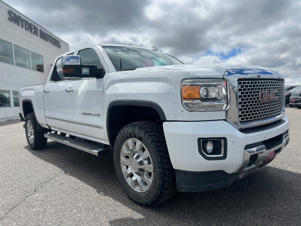 Used 2016 GMC Sierra 2500HD Denali Truck Crew Cab