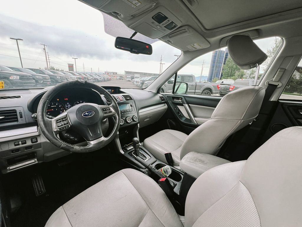 2015 Subaru Forester 2.5i Touring photo 4