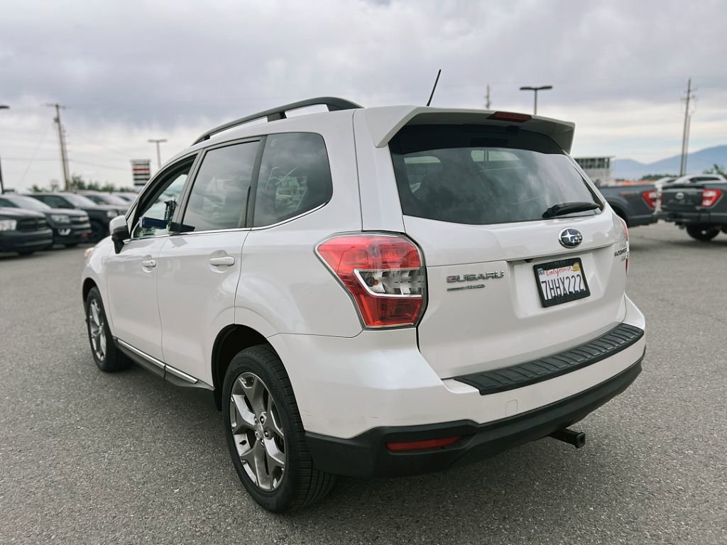 2015 Subaru Forester 2.5i Touring photo 3