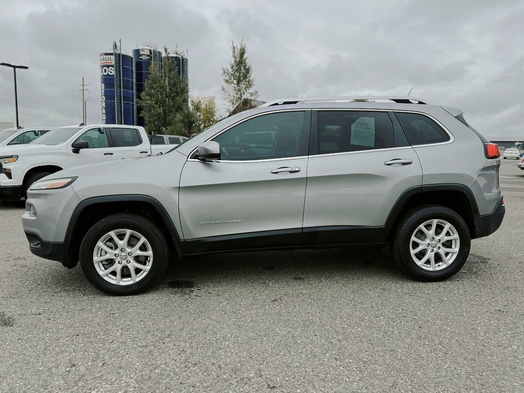 Image of 2015 Jeep Cherokee Latitude 4x4 SUV