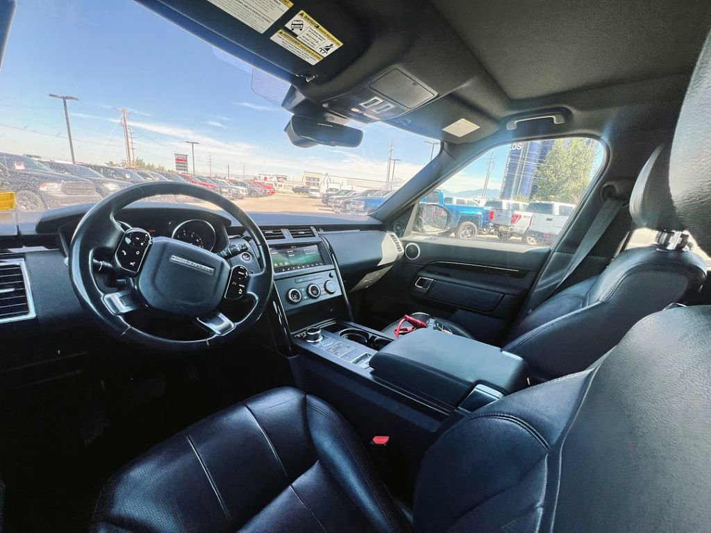 2019 Land Rover Discovery SE photo 4