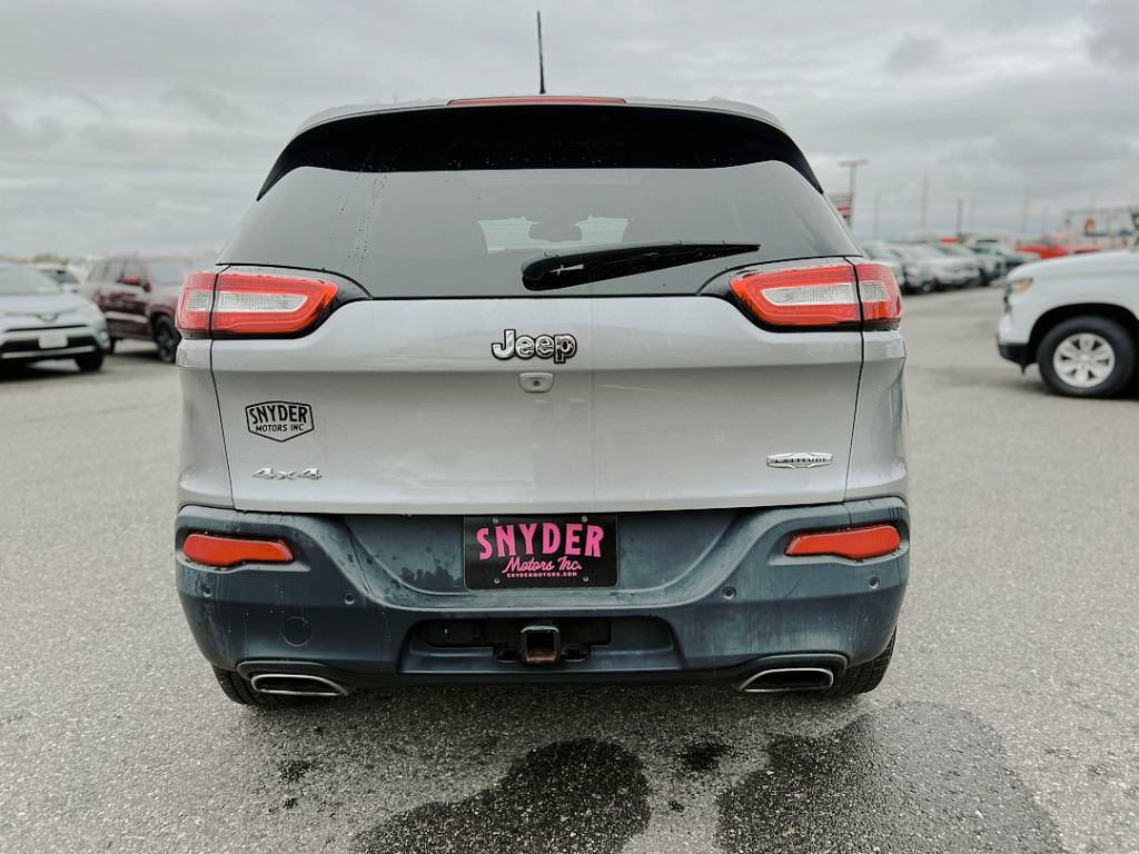 Image of 2015 Jeep Cherokee Latitude 4x4 SUV