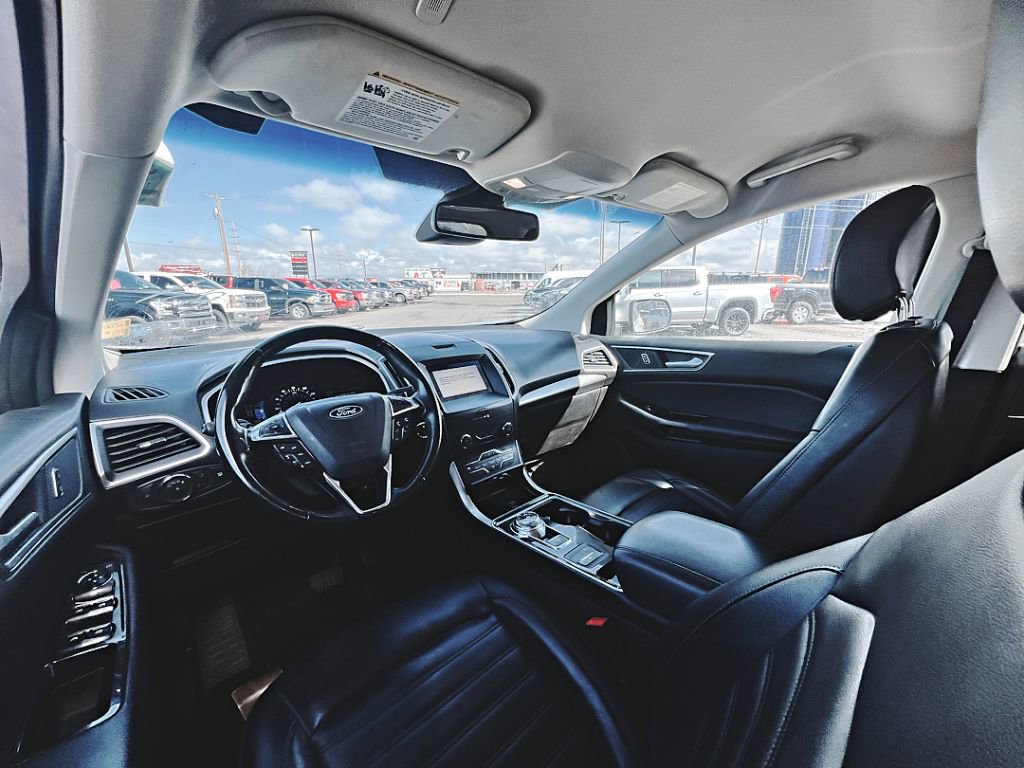 2019 Ford Edge SEL photo 4