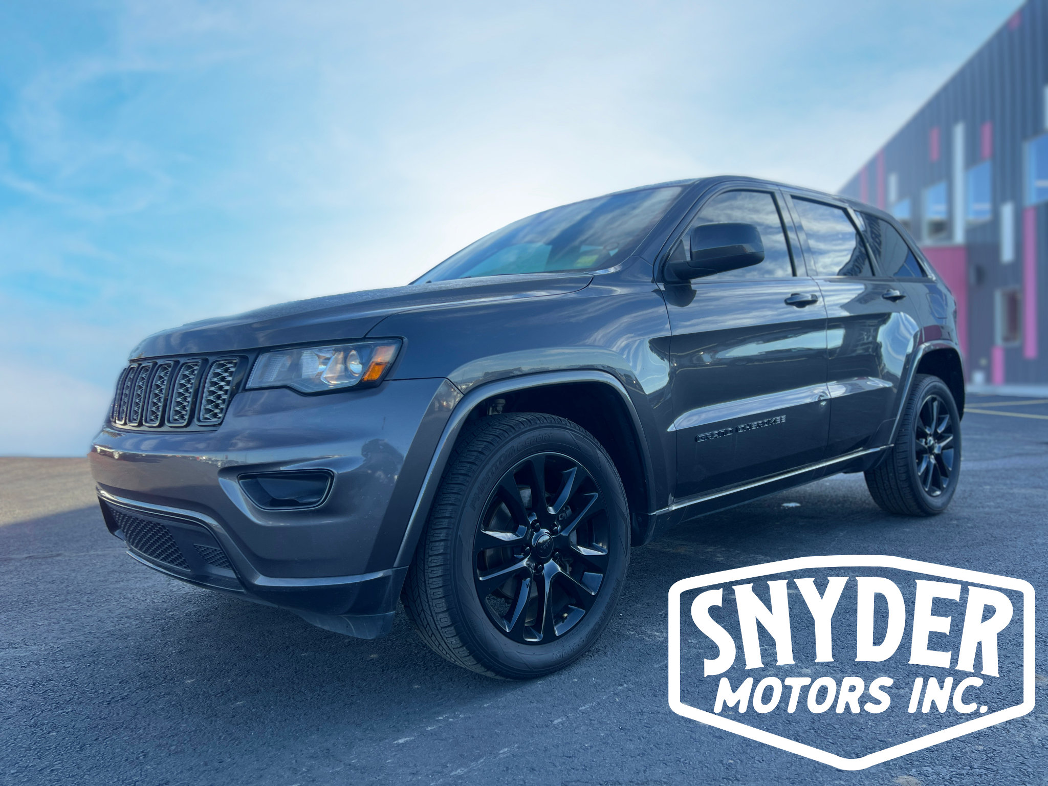 Used 2018 Jeep Grand Cherokee Laredo 4x4 SUV