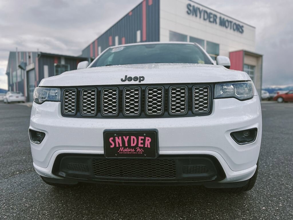 Used 2018 Jeep Grand Cherokee Laredo 4x4 SUV