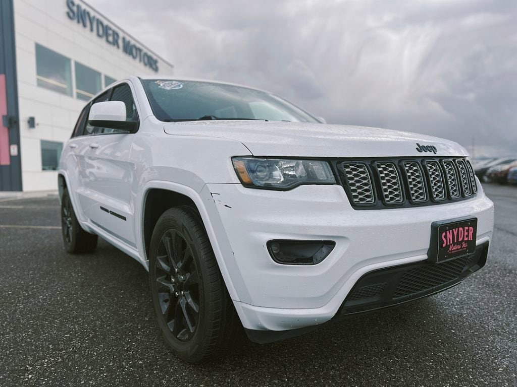 Used 2018 Jeep Grand Cherokee Laredo 4x4 SUV