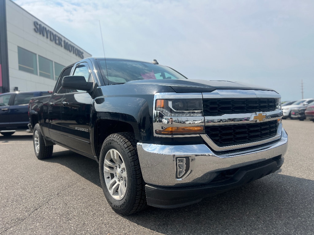 Used 2018 Chevrolet Silverado 1500 LT w/1LT Truck Double Cab