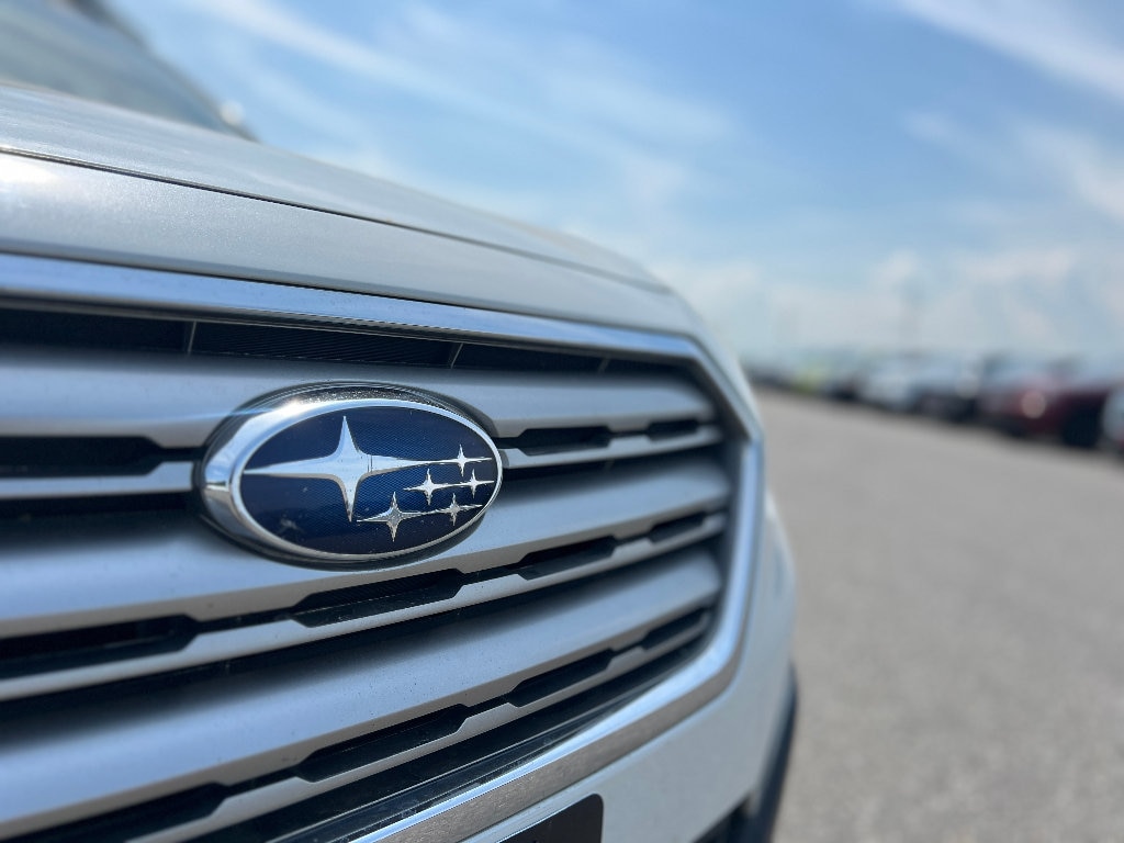 Used 2017 Subaru Outback 2.5i Limited with SUV