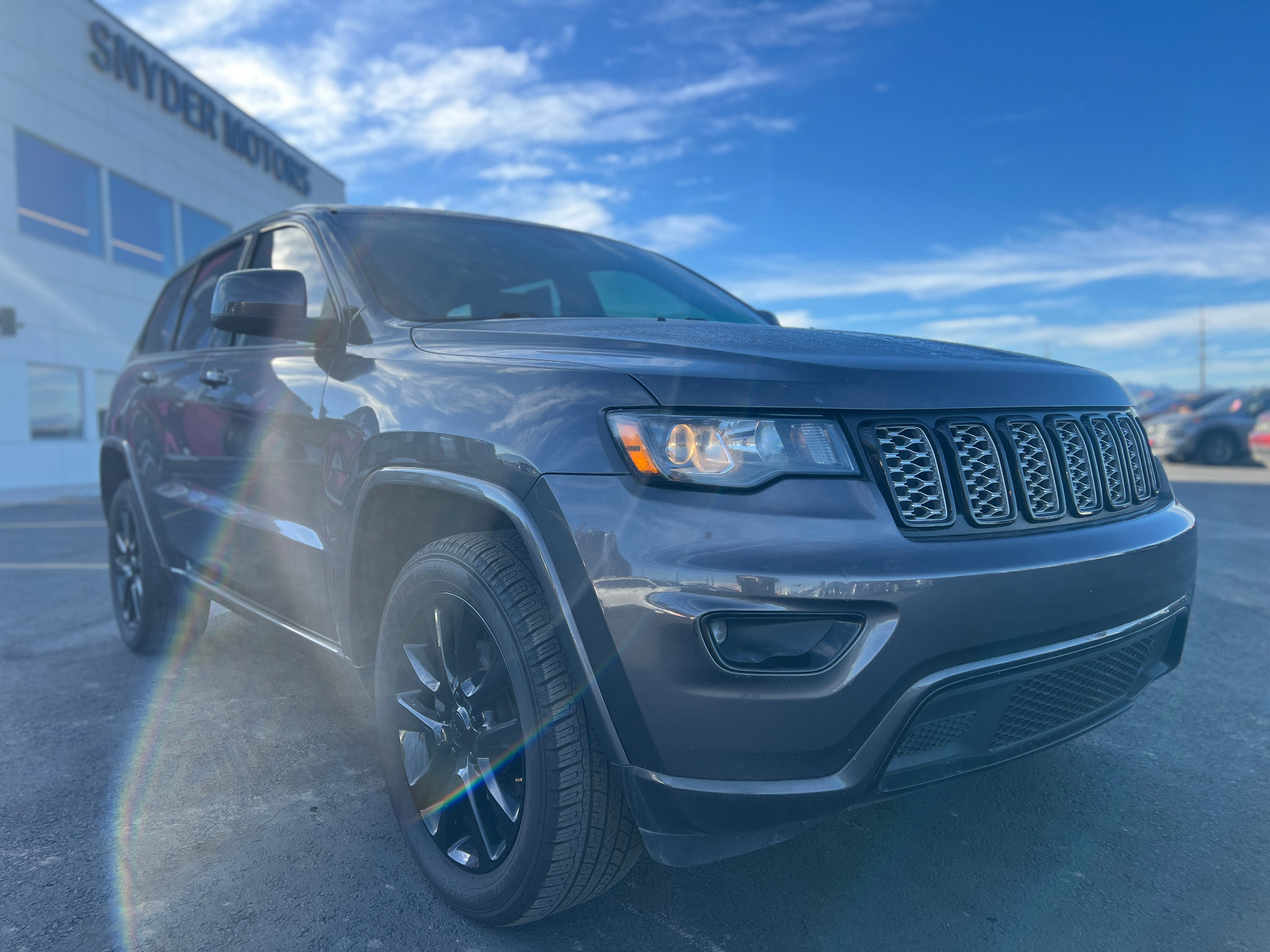 Used 2018 Jeep Grand Cherokee Laredo 4x4 SUV