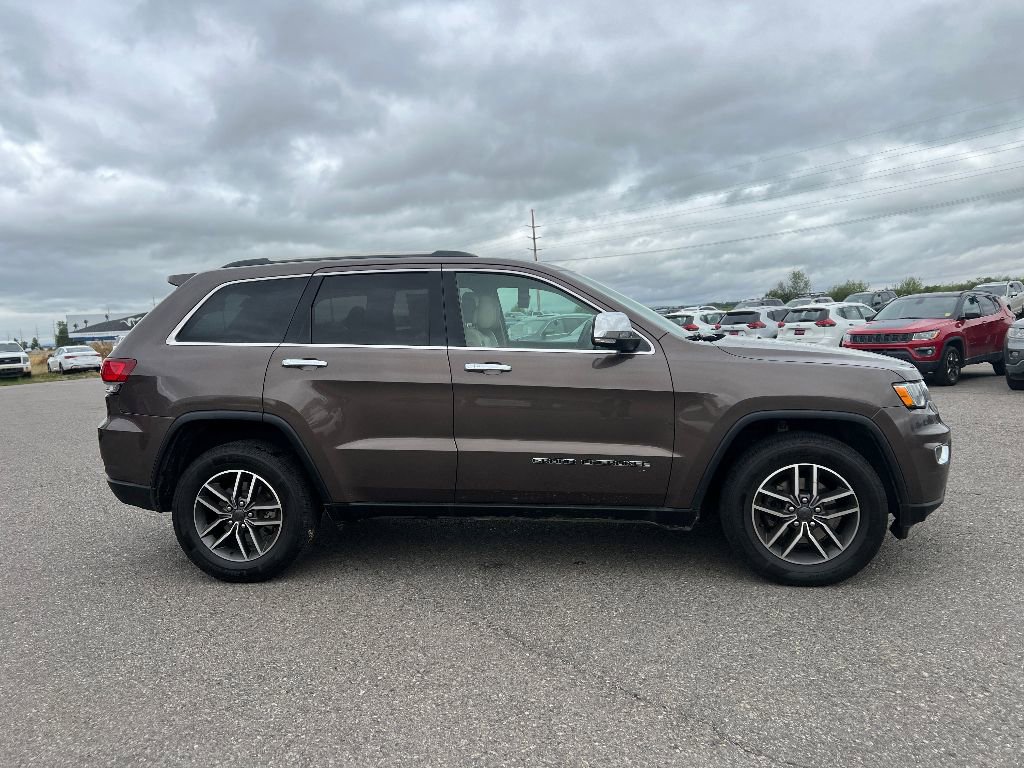 2020 Jeep Grand Cherokee Limited photo 2