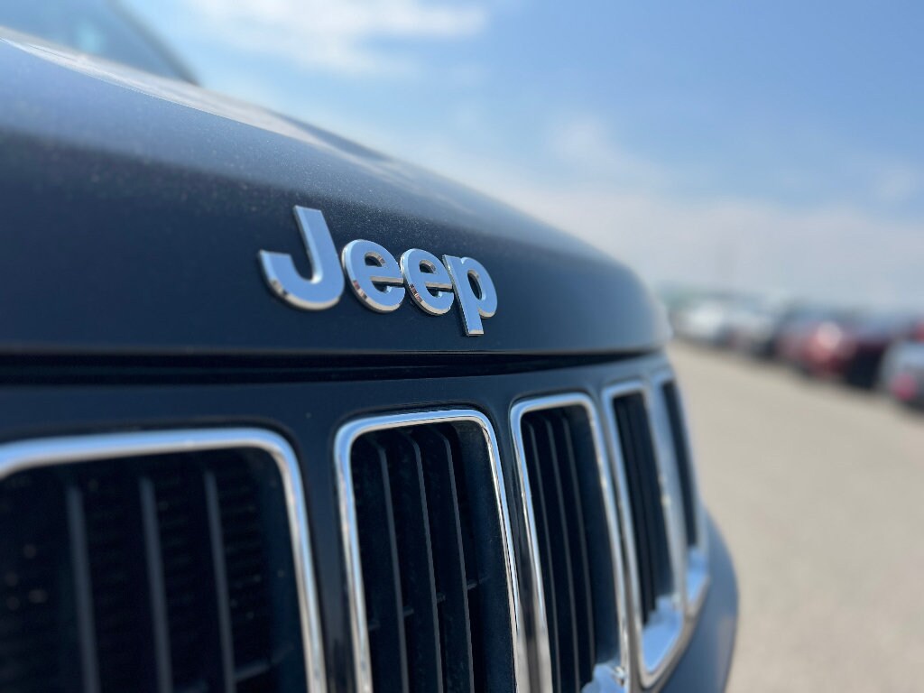 Used 2016 Jeep Grand Cherokee Limited 4x4 SUV