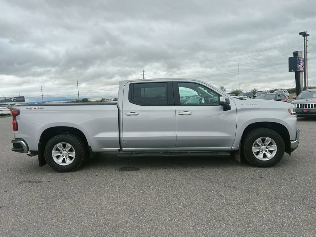 2019 Chevrolet Silverado 1500 LT photo 2