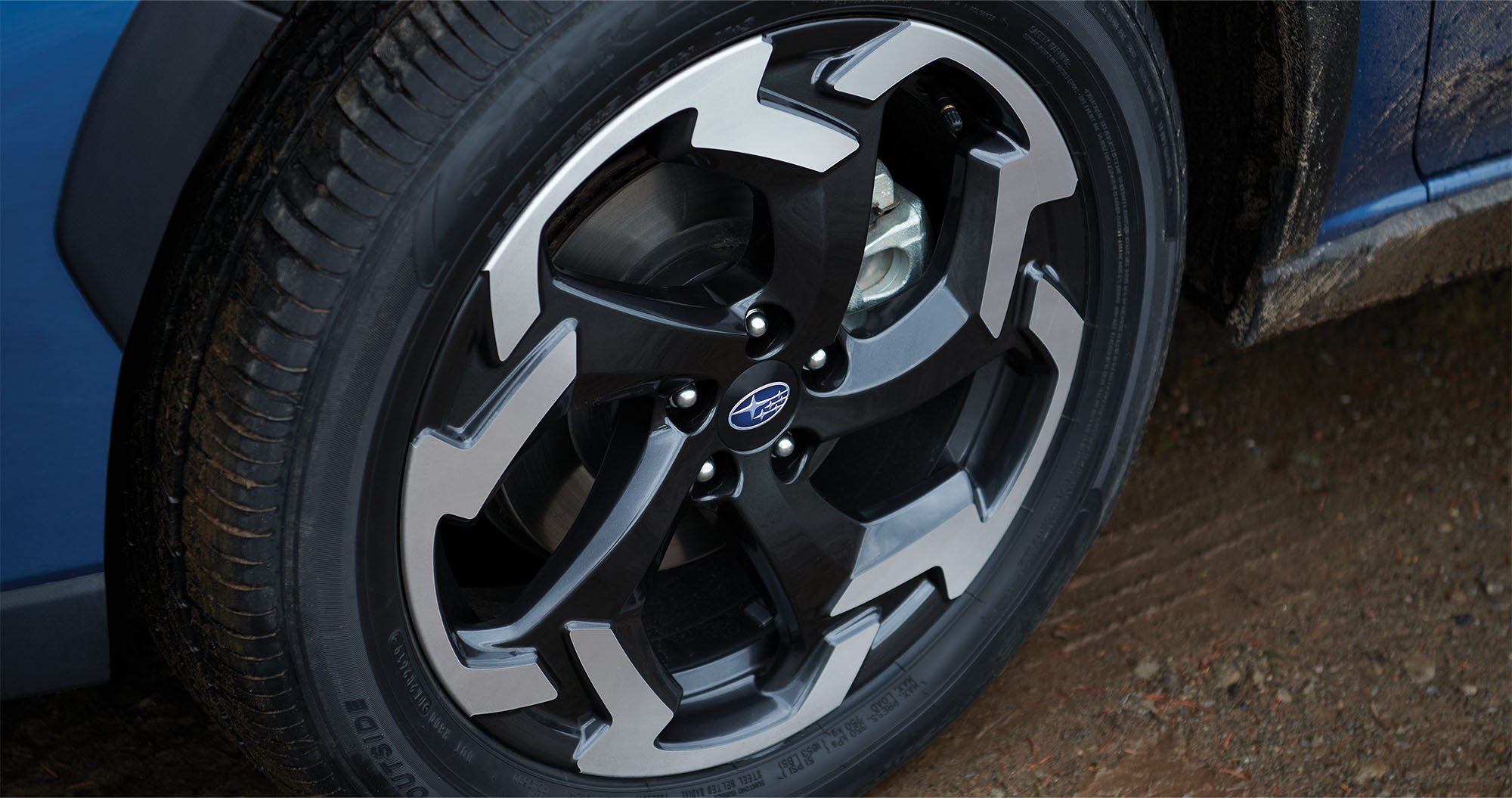  A close-up of the 18-inch alloy wheels available on the 2023 Crosstrek.