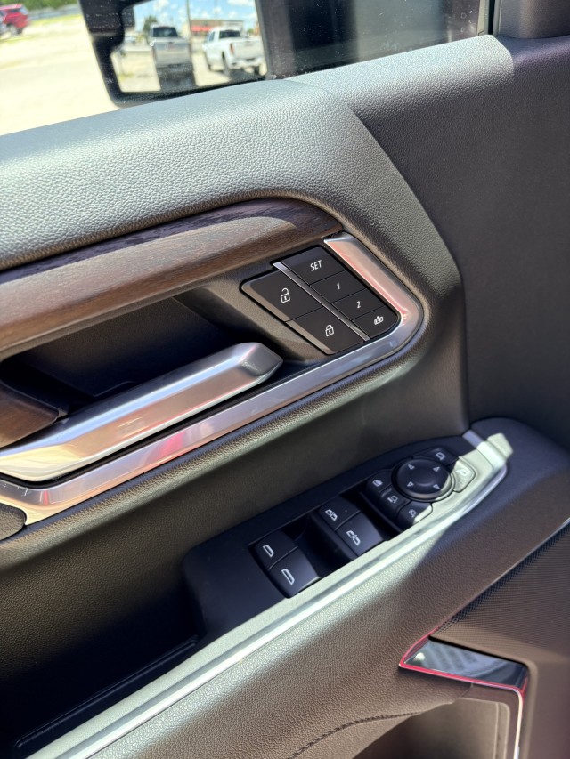 2026 GMC Sierra 2500HD SLT - Photo 9