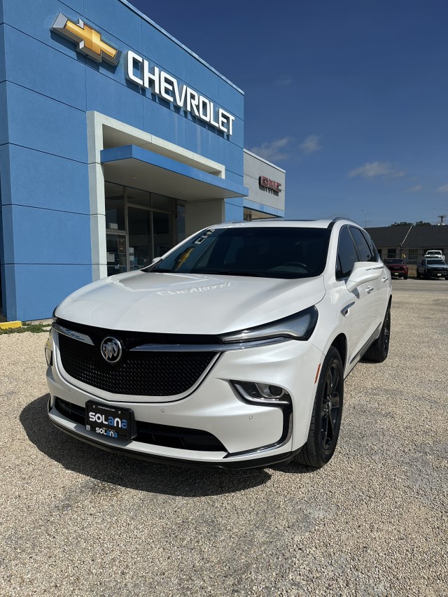 2023 Buick Enclave Essence's photo