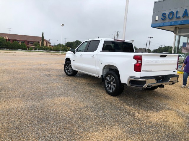 2025 Chevrolet Silverado 1500 LT photo 3