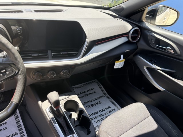 2026 Chevrolet Trax RS - Photo 9