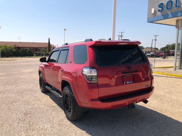 2021 Toyota 4Runner SR5 Premium photo 2