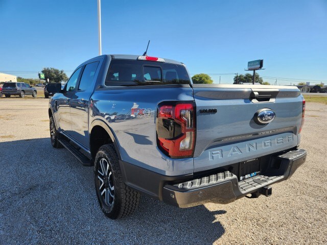 2024 Ford Ranger Lariat photo 3