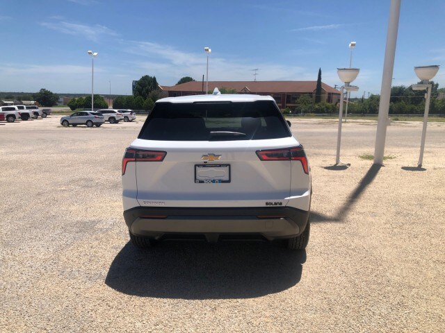 2026 Chevrolet Equinox LT photo 4