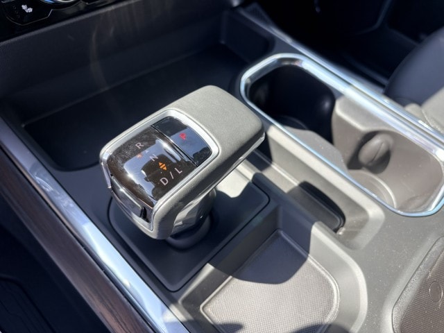 2026 GMC Sierra 1500 SLT - Photo 18